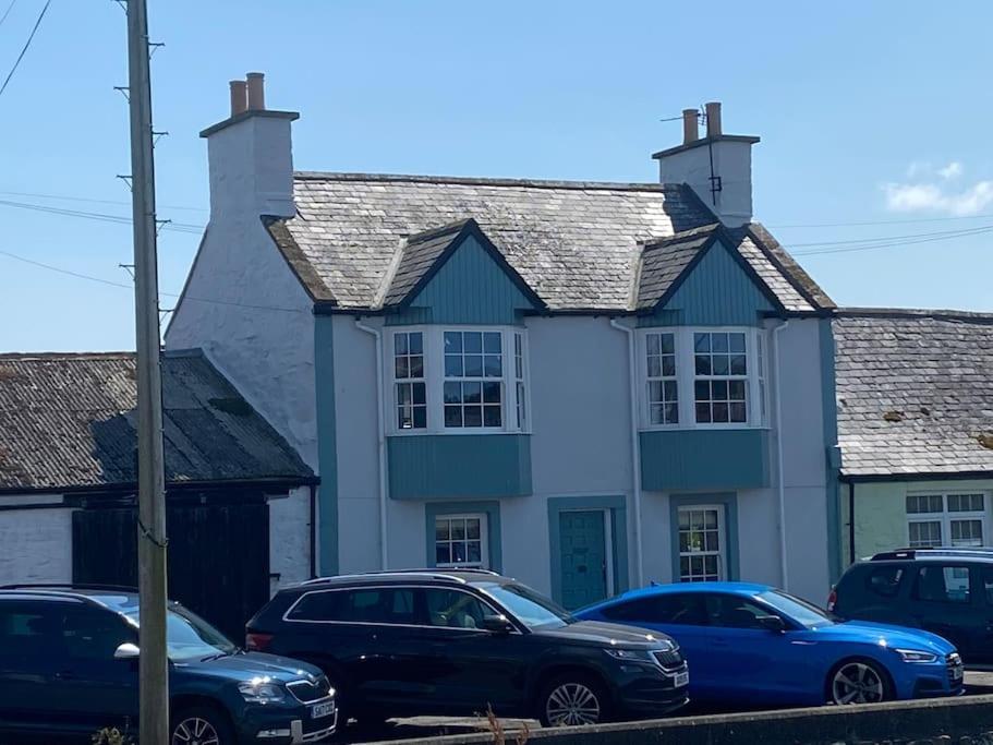 3 Bedroom Townhouse Right On The Harbour Isle of Whithorn Eksteriør billede